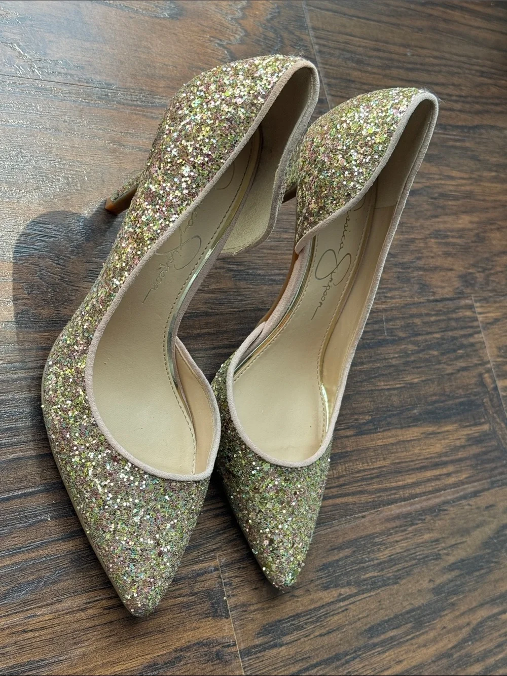 Jessica Simpson Glistening ✨ Glitter Pointed-Toe Pumps in Gold